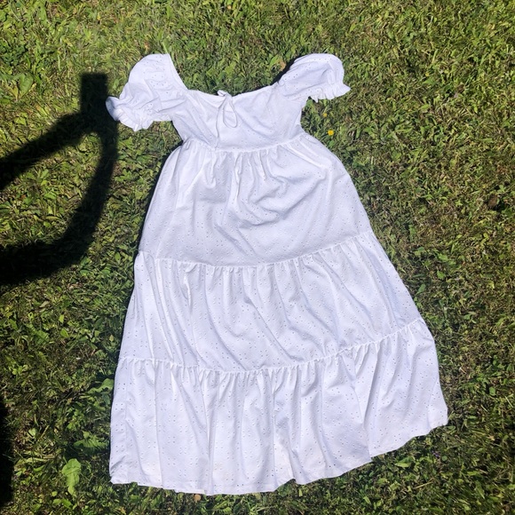 Long white dress - Picture 5 of 6